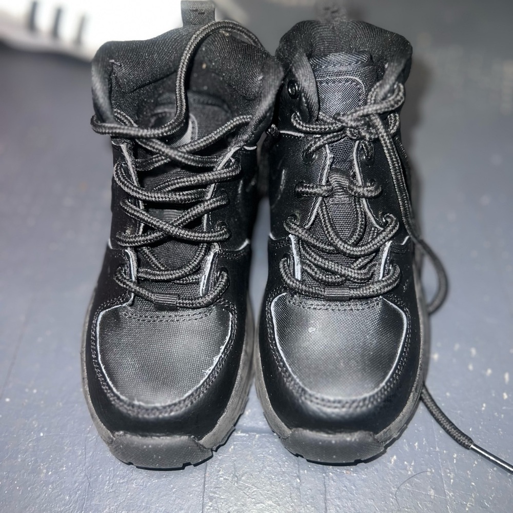 Nike Kids Black Lace-Up Trail Boots